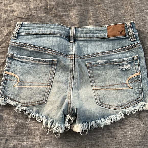 AE Distressed denim shorts - Picture 2 of 4